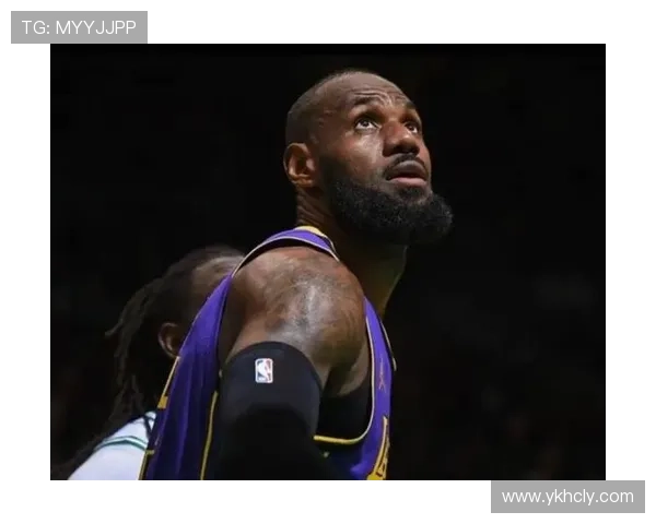 里夫斯盛赞詹姆斯：他是球队的胜利保障存在即是提升球队的力量